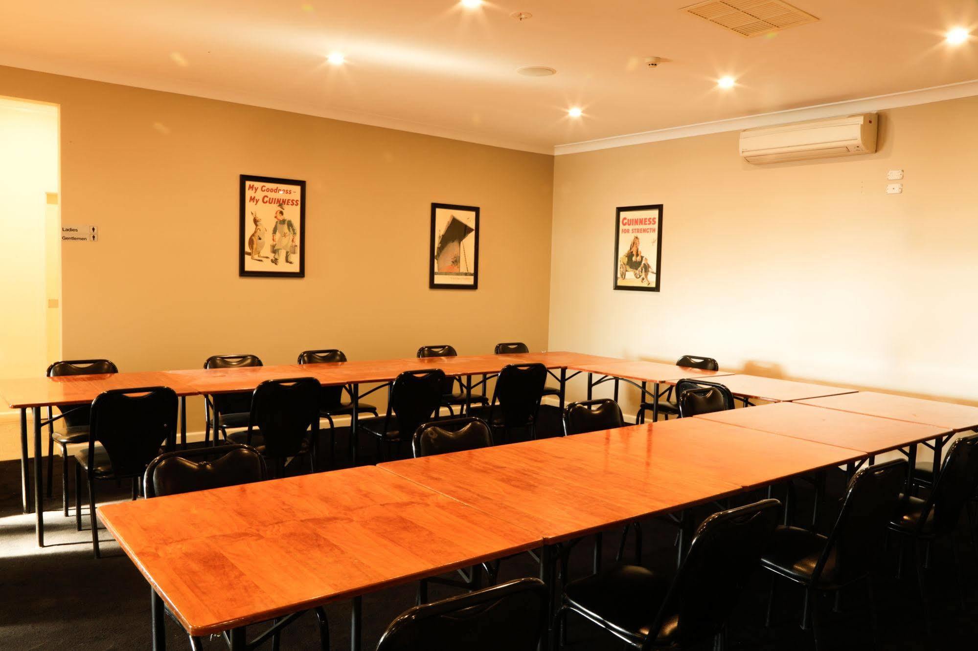 Sportsmens Club Hotel Wagga Wagga Bagian luar foto